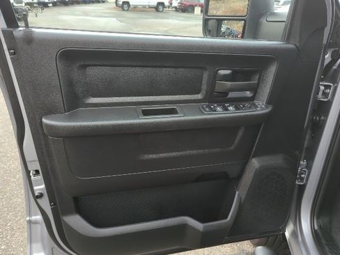 Certified 2024 RAM 2500 Tradesman w/ Chrome Appearance Group image 16