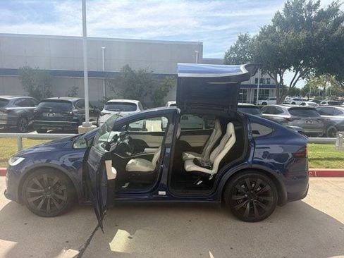 Used 2022 Tesla Model X Plaid AWD/4WD image 2