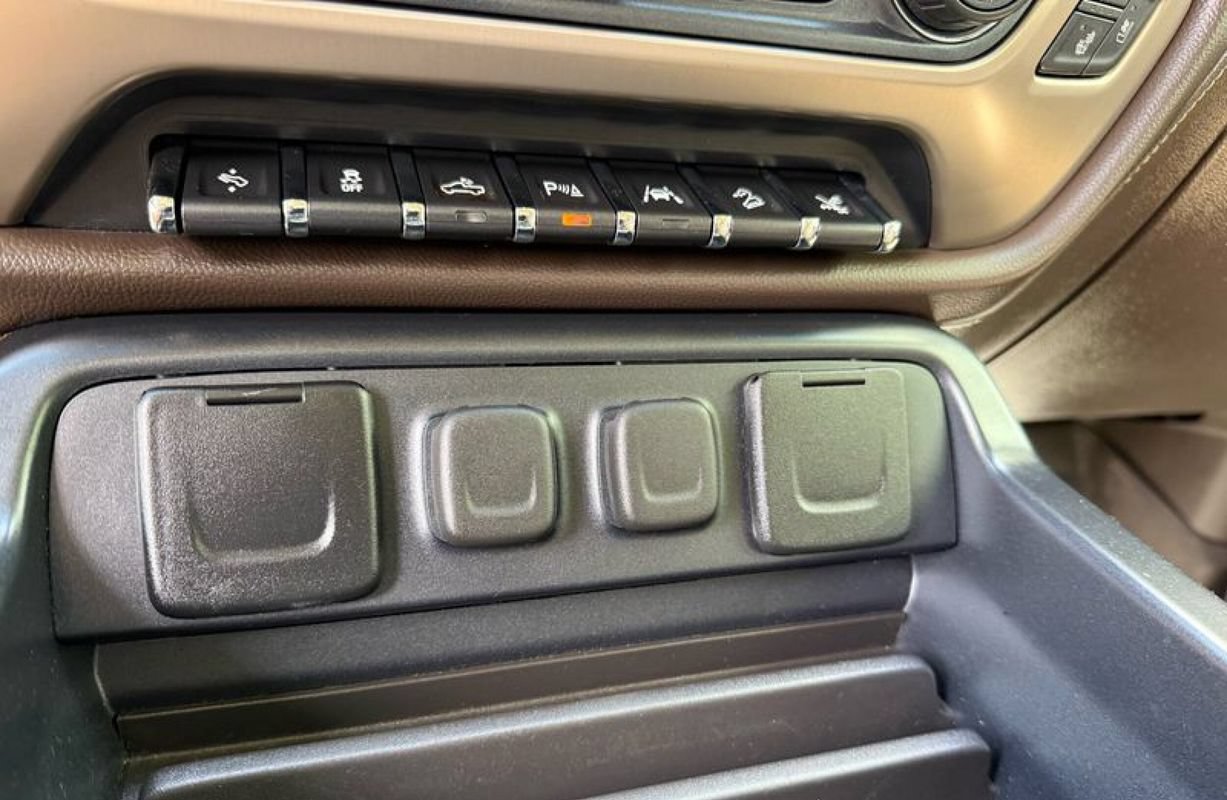 Used 2018 GMC Sierra 1500 Denali w/ Denali Ultimate Package AWD/4WD image 25