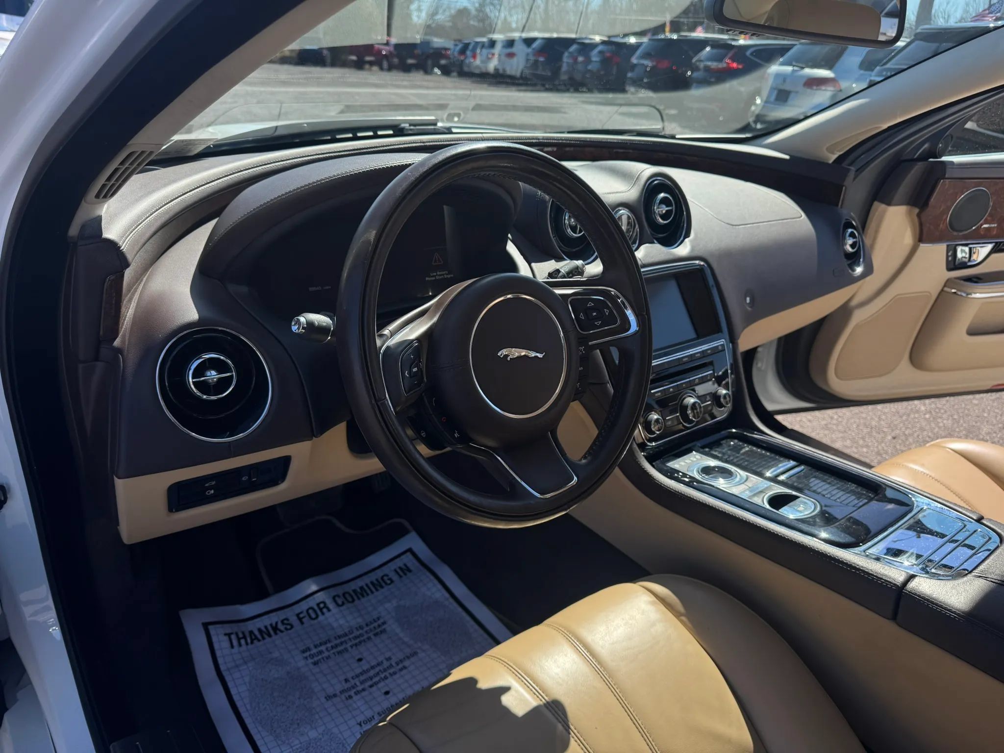 Used 2015 Jaguar XJ RWD image 15