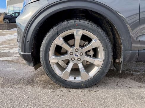 Used 2020 Ford Explorer Platinum w/ Premium Technology Package image 36