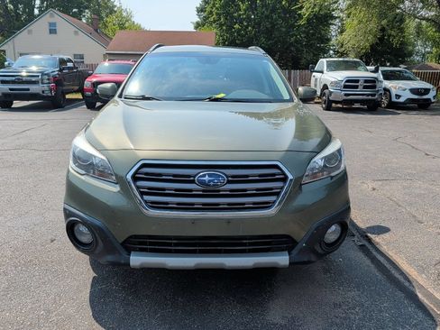 Used 2017 Subaru Outback 3.6R Touring AWD/4WD image 3