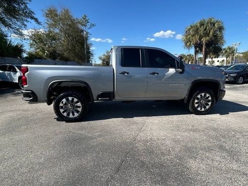Used 2025 Chevrolet Silverado 2500 Custom w/ Custom Convenience Package image 8