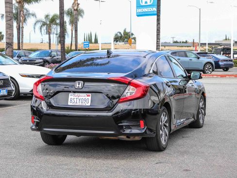 Certified 2017 Honda Civic EX image 11