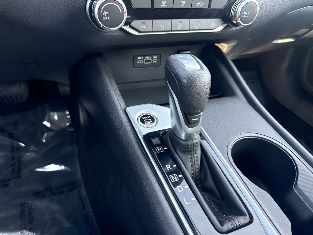 Used 2025 Nissan Altima 2.5 SV FWD image 13