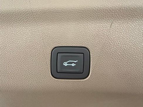 New 2026 GMC Yukon Denali w/ Sun & Power Step Package image 9