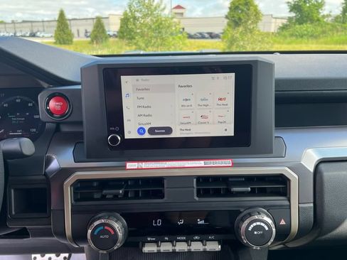 Used 2026 Toyota Tacoma TRD Sport AWD/4WD image 21
