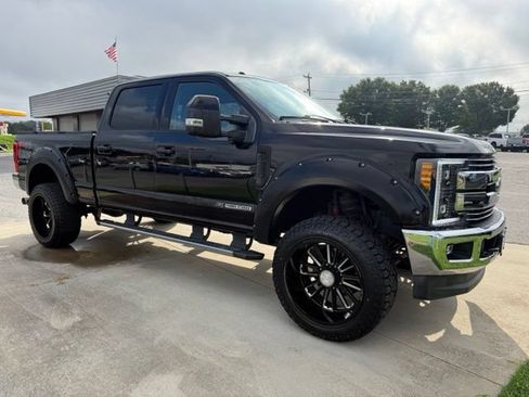 Used 2017 Ford F350 Lariat w/ Lariat Ultimate Package AWD/4WD image 4