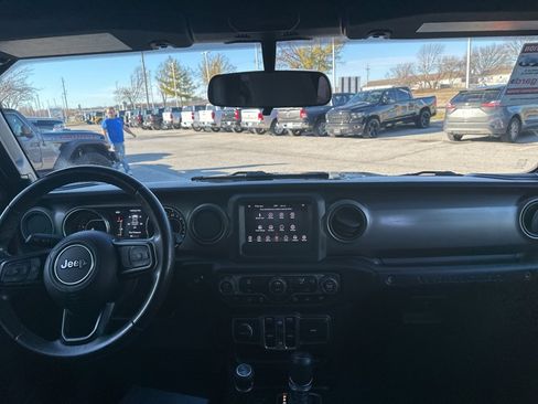 Used 2018 Jeep Wrangler Unlimited Sport S image 48