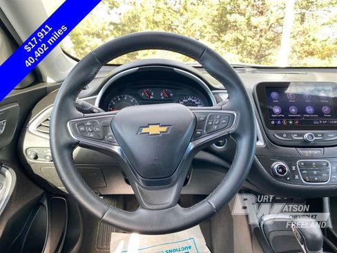 Used 2023 Chevrolet Malibu LT image 18