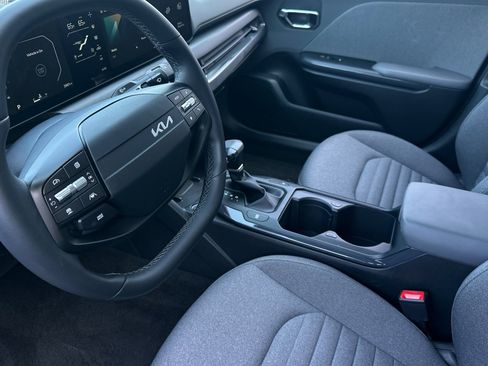 Used 2025 Kia K4 EX image 10