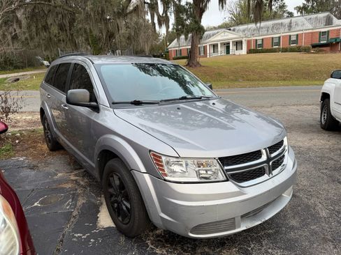 Used 2016 Dodge Journey SE w/ Flexible Seating Group FWD image 3
