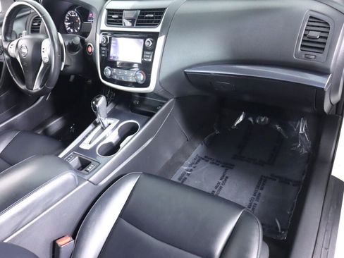 Used 2018 Nissan Altima 2.5 SR w/ SR Midnight Edition FWD image 39