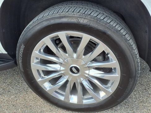 Used 2024 Cadillac Escalade Premium Luxury w/ LPO, Floor Liner Package AWD/4WD image 9