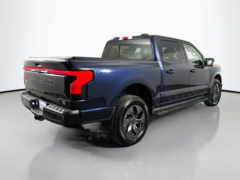 Used 2024 Ford F150 Lightning Lariat image 7