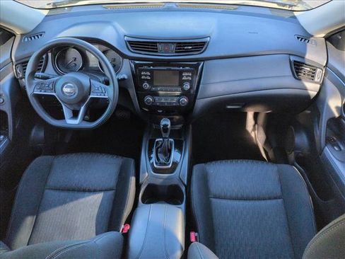 Used 2017 Nissan Rogue S image 18