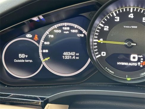 Used 2019 Porsche Cayenne E-Hybrid image 26