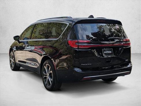 New 2026 Chrysler Pacifica Pinnacle image 7