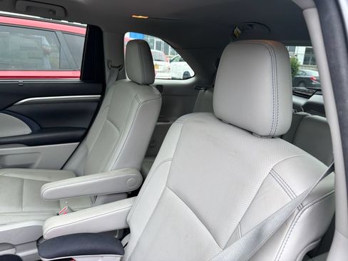 Used 2017 Toyota Highlander Limited Platinum w/ Protection Package #3 AWD/4WD image 7
