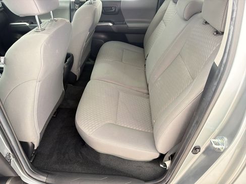 Used 2022 Toyota Tacoma SR5 w/ Technology Package RWD image 14