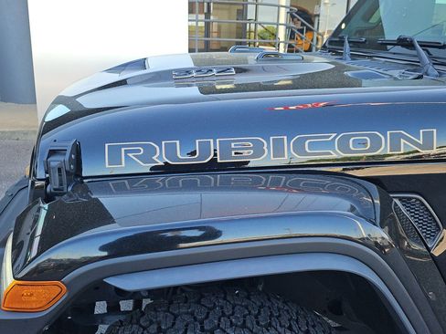 Used 2022 Jeep Wrangler Unlimited Rubicon w/ Xtreme Recon 35" Tire Package AWD/4WD image 10