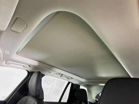 Certified 2025 Volvo XC90 B6 Plus AWD/4WD image 22