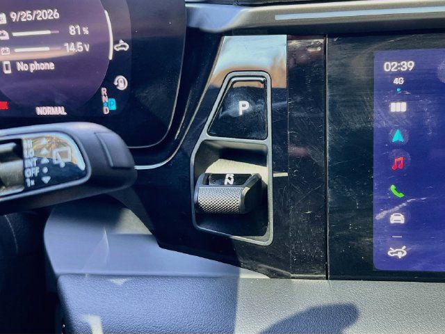 Certified 2025 Porsche Macan 4 Electric AWD/4WD image 19