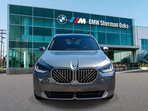 Used 2026 BMW X3 xDrive30i w/ Convenience Package AWD/4WD image 2