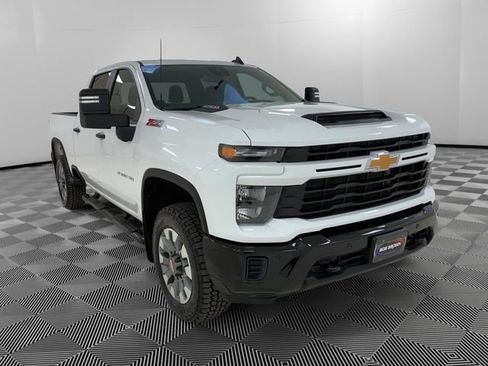 Certified 2025 Chevrolet Silverado 2500 Custom w/ Custom Value Package AWD/4WD image 7