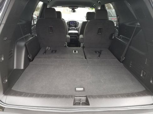 Used 2023 Chevrolet Traverse LT image 19