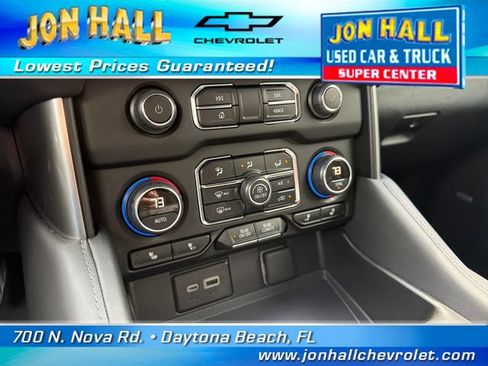 Used 2024 Chevrolet Suburban Z71 w/ Luxury Package AWD/4WD image 29
