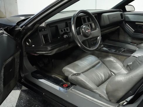 Used 1986 Chevrolet Corvette Convertible image 4