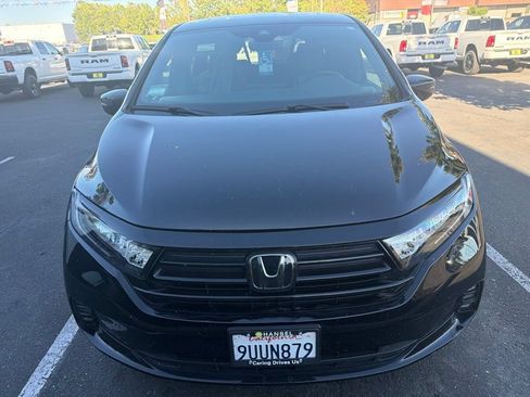 Used 2024 Honda Odyssey Sport image 2