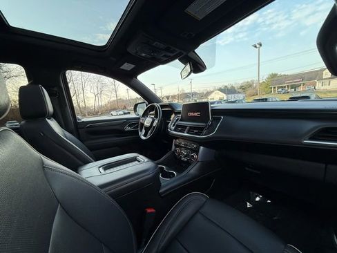 Used 2022 GMC Yukon SLT w/ SLT Luxury Package image 27