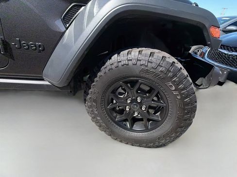 Used 2024 Jeep Wrangler Unlimited Sport AWD/4WD image 9