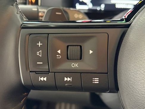 Used 2024 Nissan Pathfinder Platinum image 6