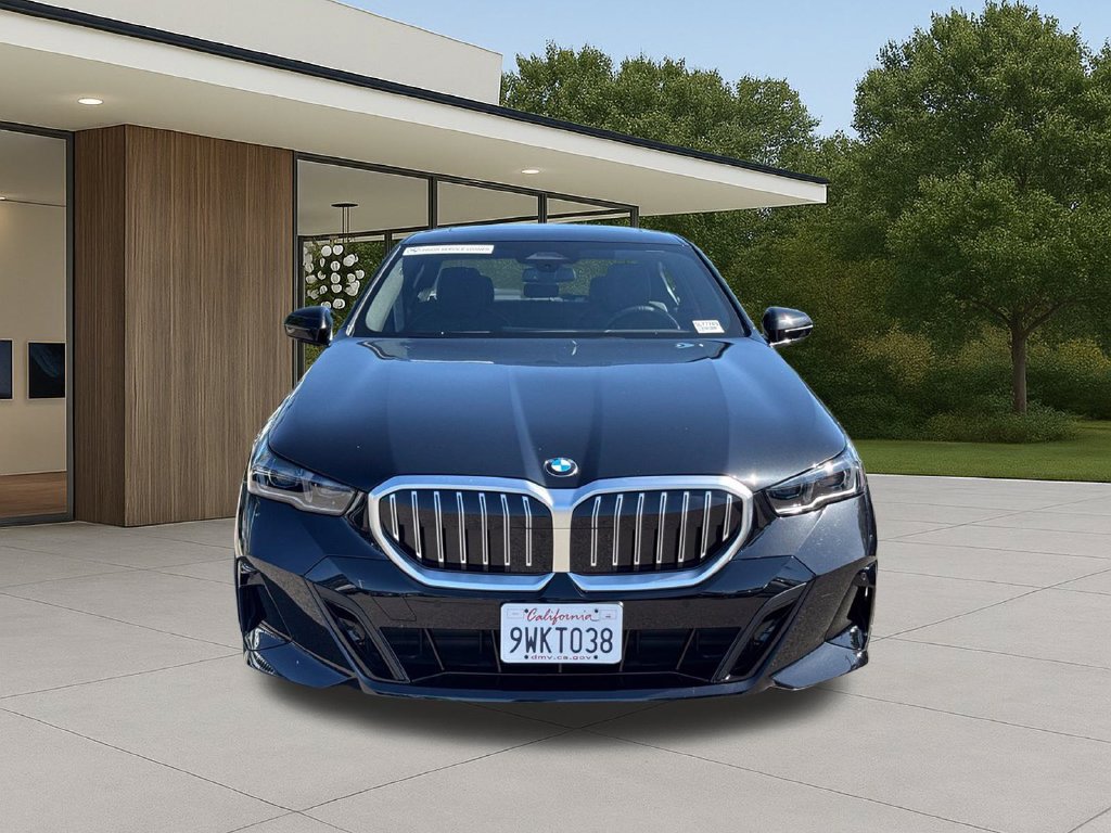 Used 2026 BMW 530i w/ M Sport Package RWD image 4