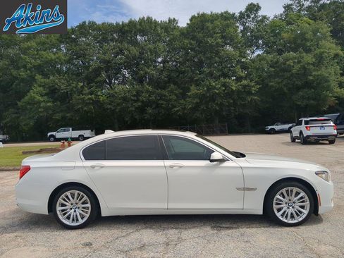 Used 2011 BMW 750Li RWD image 1