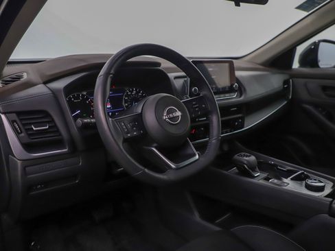 Used 2023 Nissan Rogue S image 17