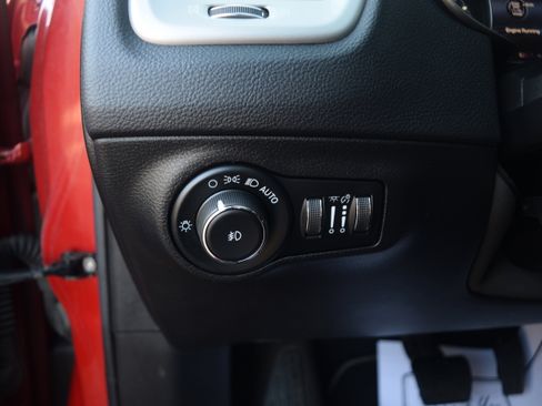 Used 2021 Jeep Compass Latitude w/ Sun and Sound Group image 7