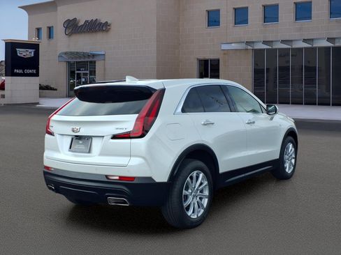 Certified 2023 Cadillac XT4 Luxury w/ Cold Weather Package FWD image 5
