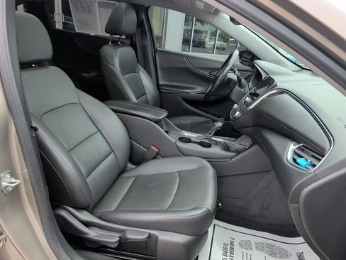 Used 2020 Chevrolet Malibu LT w/ Leather Package FWD image 22