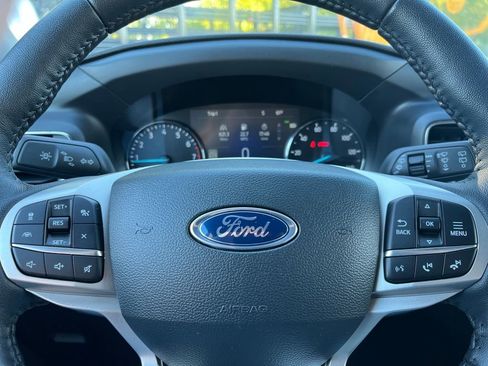 Used 2024 Ford Explorer XLT w/ Equipment Group 202A image 18