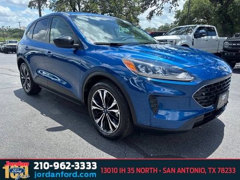 Certified 2022 Ford Escape SE w/ SE Sport Appearance Package FWD image 1