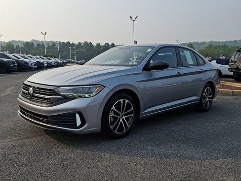 Certified 2023 Volkswagen Jetta Sport FWD image 3