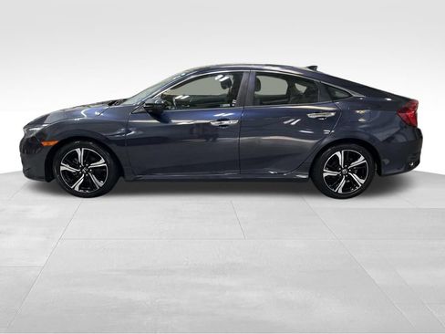 Used 2018 Honda Civic Touring image 2