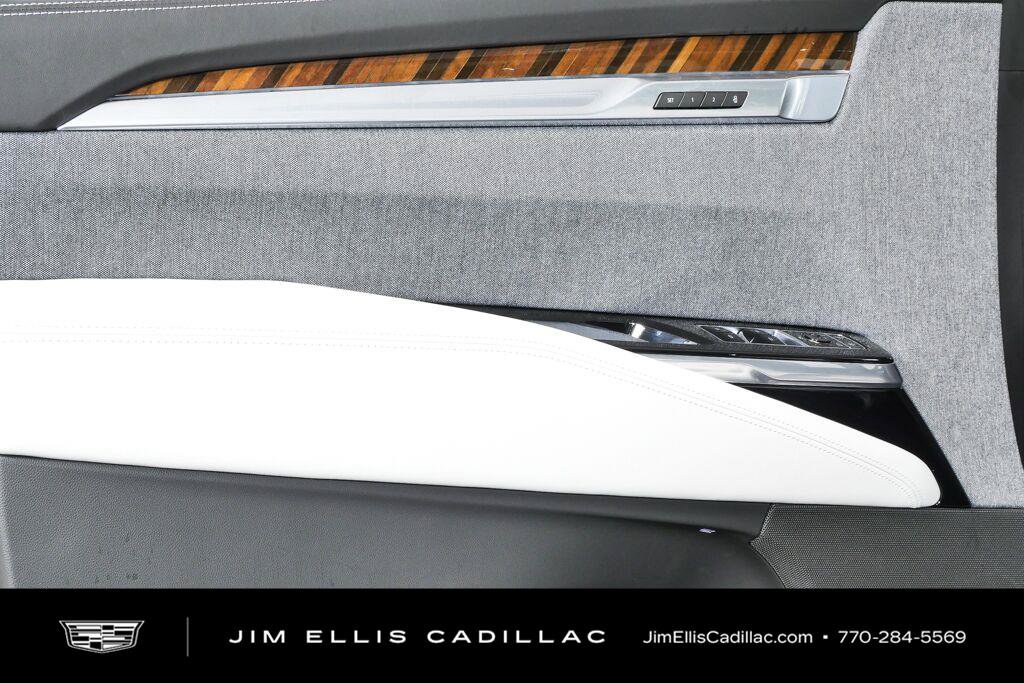 New 2026 Cadillac Escalade Platinum Sport w/ LPO, ONYX Package AWD/4WD image 7
