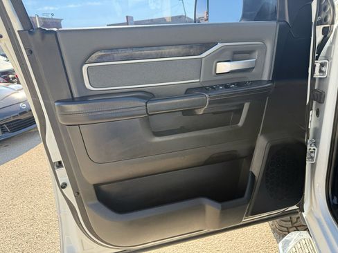 Used 2019 RAM 2500 Big Horn image 13