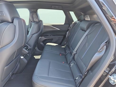 New 2024 Cadillac Lyriq Luxury image 13