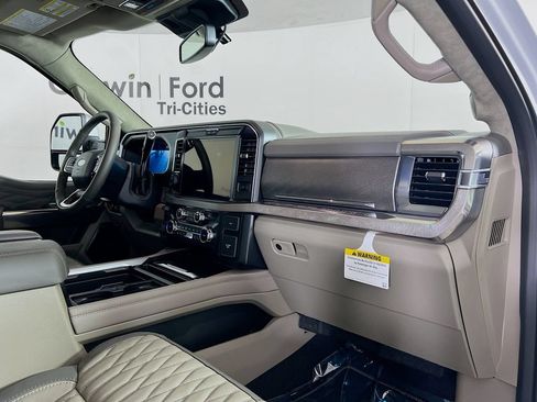 New 2026 Ford F250 Platinum w/ Platinum Plus Package AWD/4WD image 31